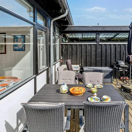 アパート Effy - 300m From The Sea By Interhome *